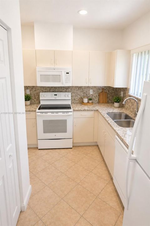 Недавно арендовано: $2,600 (3 спален, 2 ванн, 1507 Квадратных фут)