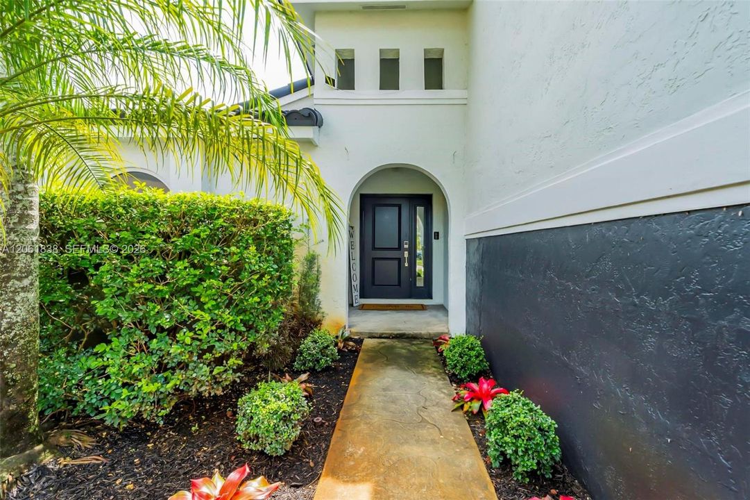 En Venta: $790,000 (4 camas, 2 baños, 2160 Pies cuadrados)