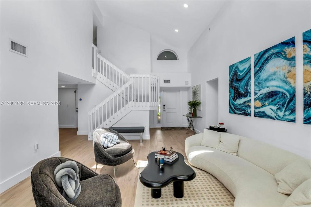 En Venta: $790,000 (4 camas, 2 baños, 2160 Pies cuadrados)