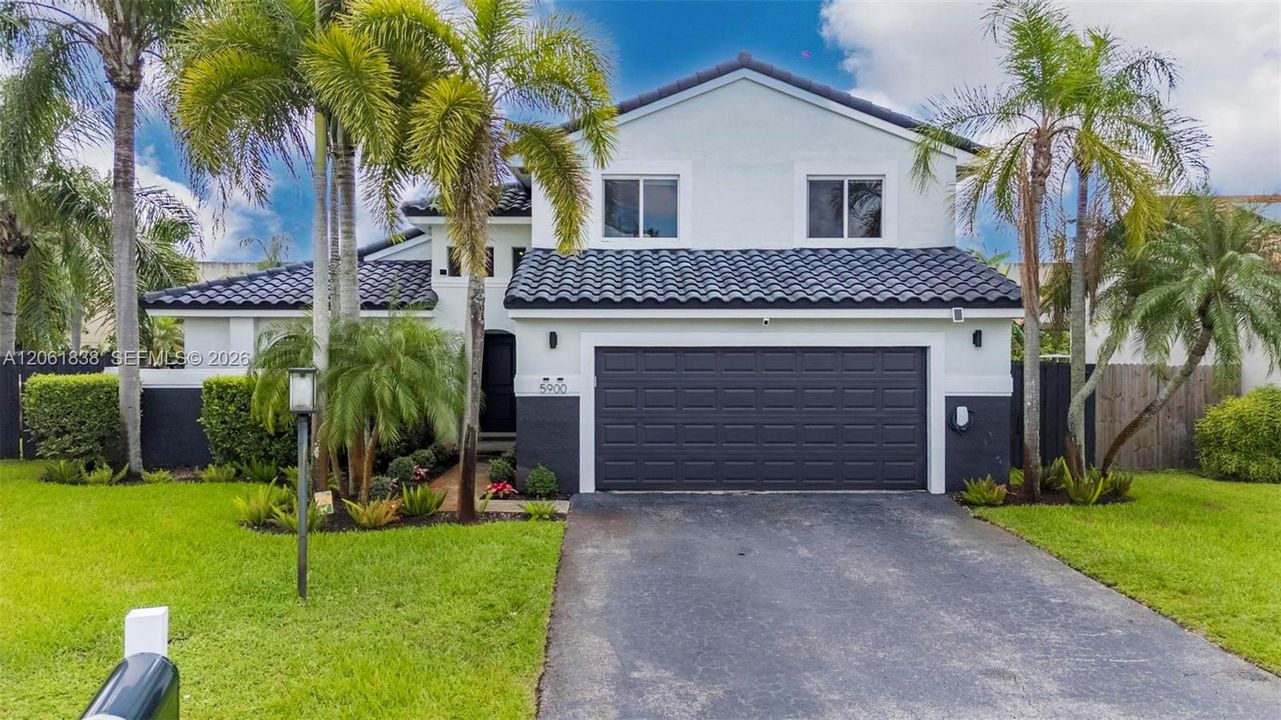 En Venta: $790,000 (4 camas, 2 baños, 2160 Pies cuadrados)