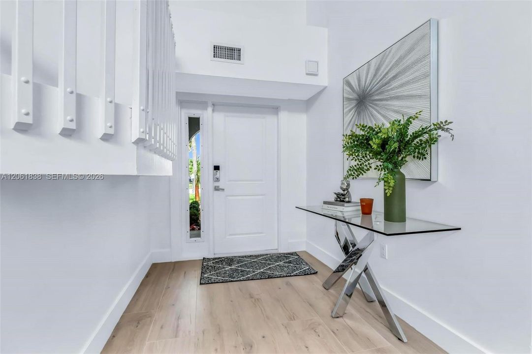 En Venta: $790,000 (4 camas, 2 baños, 2160 Pies cuadrados)