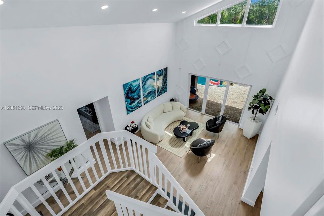 En Venta: $790,000 (4 camas, 2 baños, 2160 Pies cuadrados)