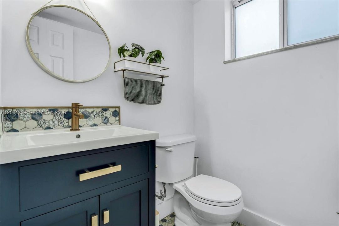 En Venta: $790,000 (4 camas, 2 baños, 2160 Pies cuadrados)