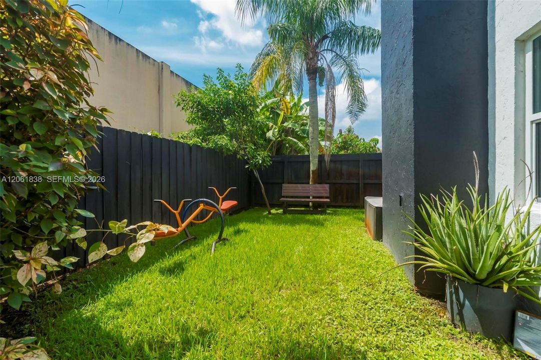 En Venta: $790,000 (4 camas, 2 baños, 2160 Pies cuadrados)
