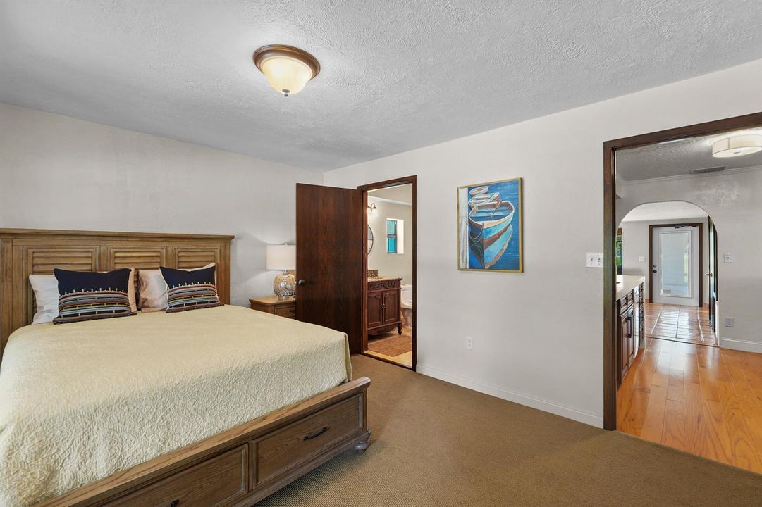 Guest bedroom 1