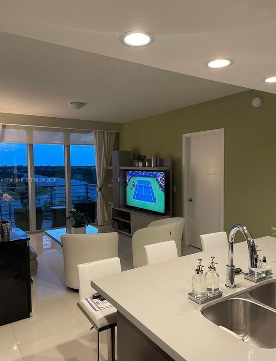 En Renta: $4,500 (3 camas, 3 baños, 1556 Pies cuadrados)
