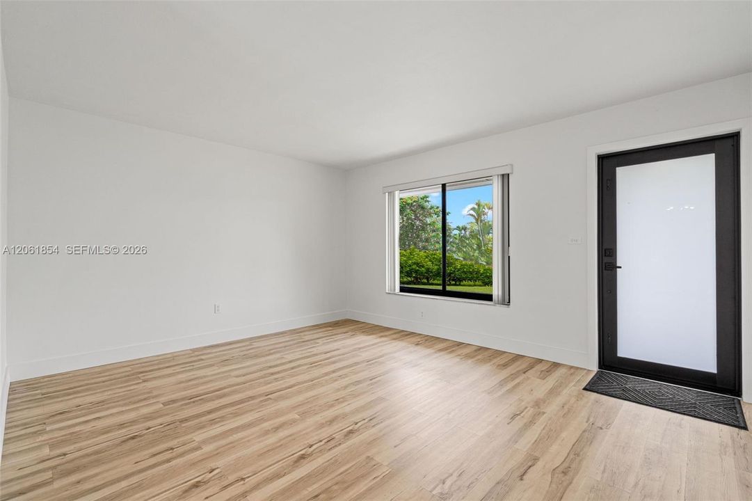 В аренду: $3,300 (3 спален, 1 ванн, 1164 Квадратных фут)