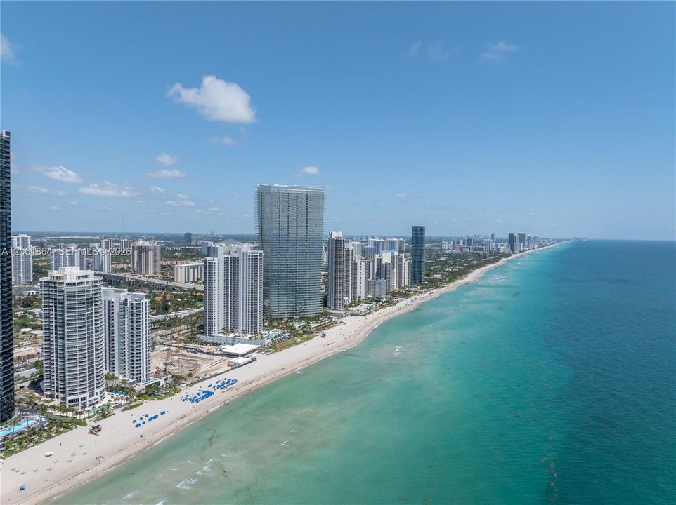 На продажу: $1,699,000 (2 спален, 2 ванн, 1680 Квадратных фут)