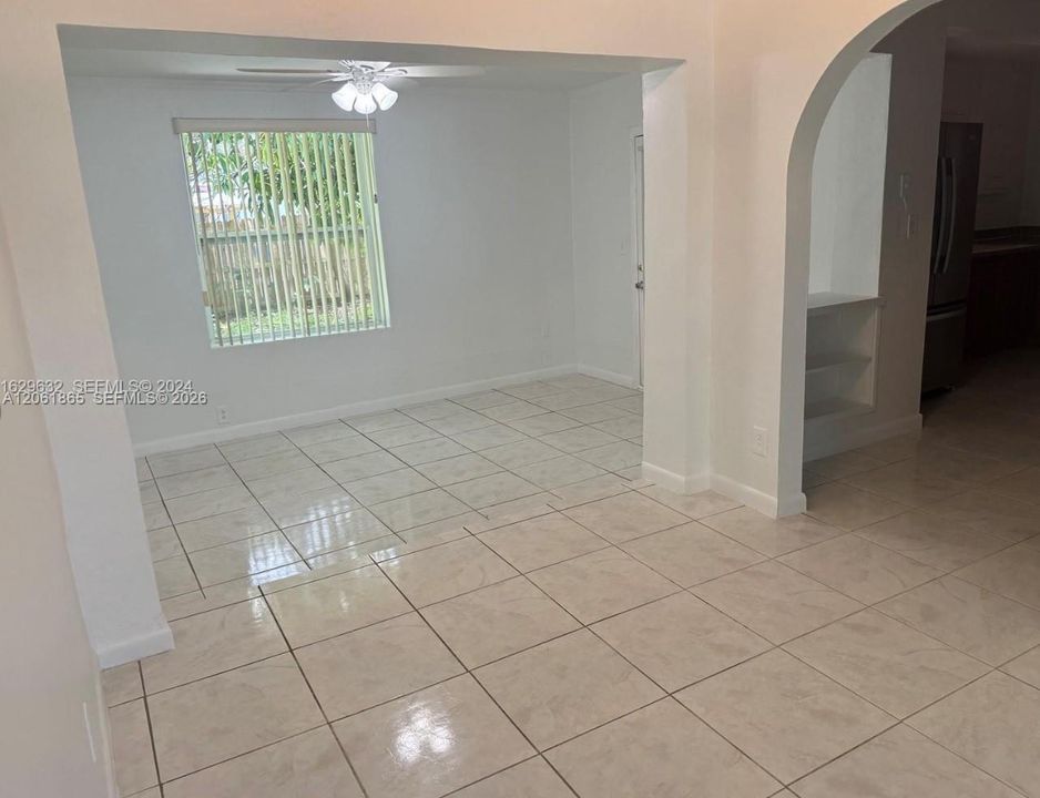 В аренду: $3,000 (3 спален, 2 ванн, 1252 Квадратных фут)