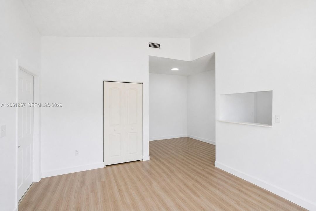 Activo con contrato: $250,000 (2 camas, 2 baños, 854 Pies cuadrados)