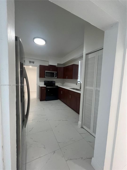 В аренду: $2,900 (3 спален, 2 ванн, 953 Квадратных фут)