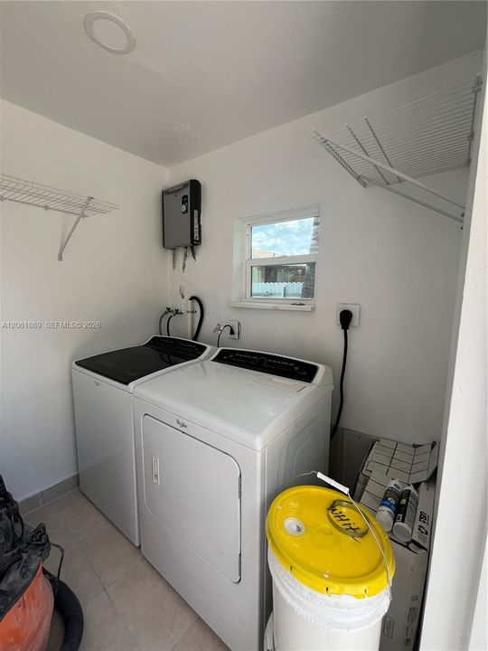 В аренду: $2,900 (3 спален, 2 ванн, 953 Квадратных фут)