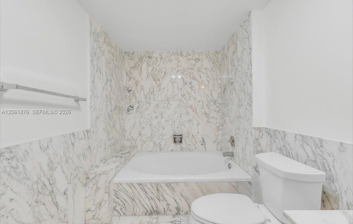 For Sale: $500,000 (1 beds, 1 baths, 1200 Square Feet)
