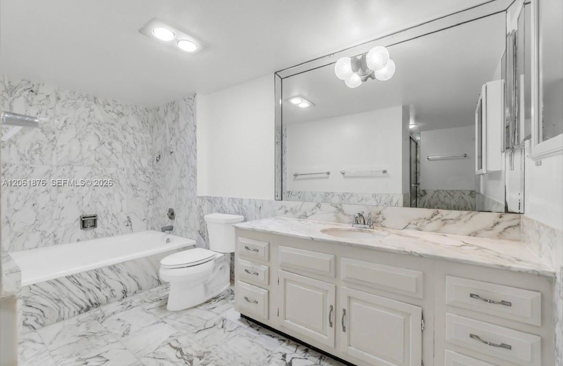 For Sale: $500,000 (1 beds, 1 baths, 1200 Square Feet)