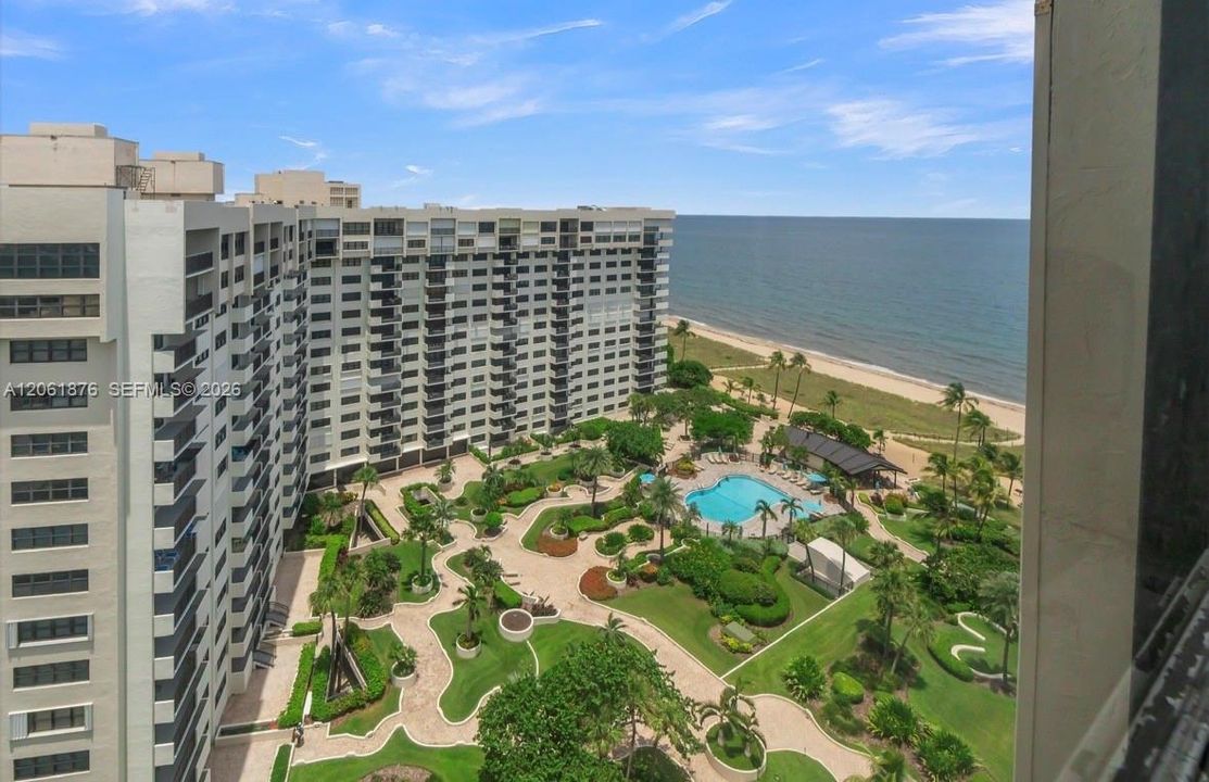 For Sale: $500,000 (1 beds, 1 baths, 1200 Square Feet)