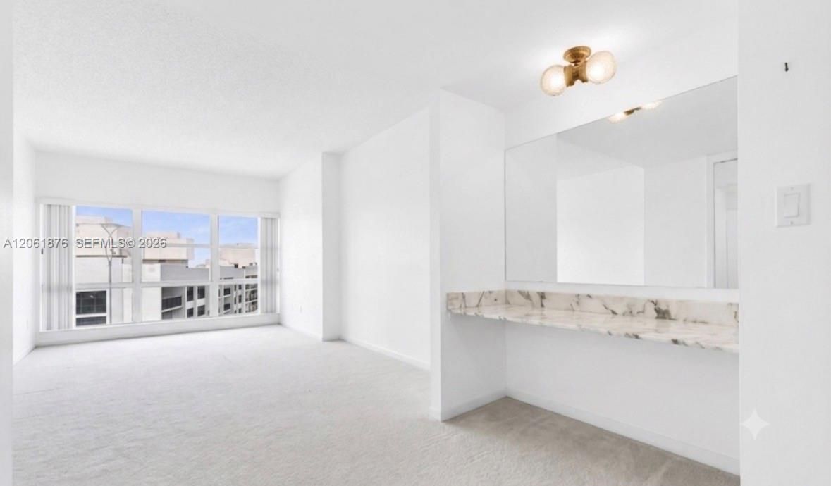 For Sale: $500,000 (1 beds, 1 baths, 1200 Square Feet)