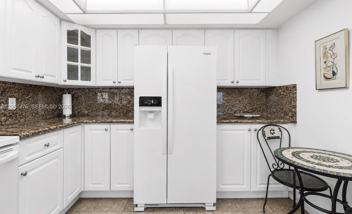 For Sale: $500,000 (1 beds, 1 baths, 1200 Square Feet)