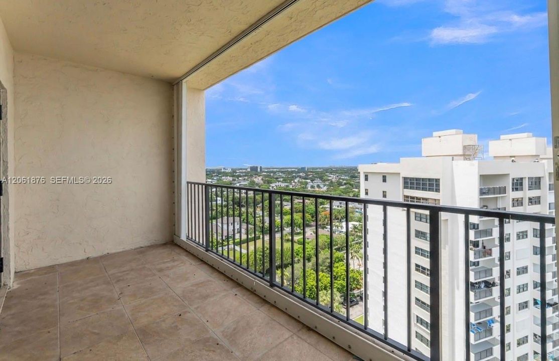 For Sale: $500,000 (1 beds, 1 baths, 1200 Square Feet)