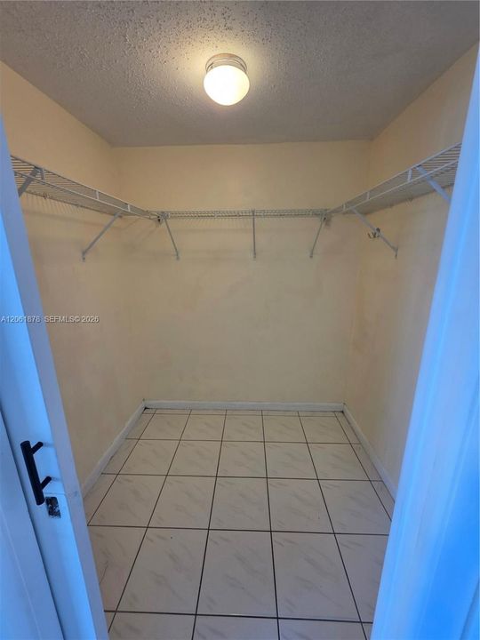 В аренду: $1,895 (2 спален, 2 ванн, 965 Квадратных фут)