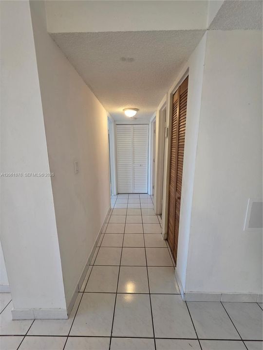 В аренду: $1,895 (2 спален, 2 ванн, 965 Квадратных фут)