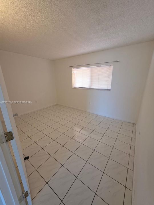 В аренду: $1,895 (2 спален, 2 ванн, 965 Квадратных фут)