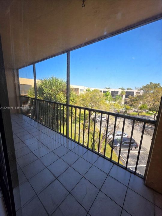 В аренду: $1,895 (2 спален, 2 ванн, 965 Квадратных фут)