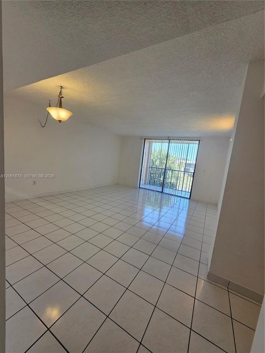 В аренду: $1,895 (2 спален, 2 ванн, 965 Квадратных фут)