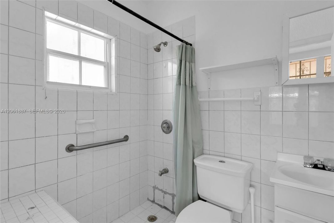En Venta: $699,900 (4 camas, 3 baños, 1729 Pies cuadrados)