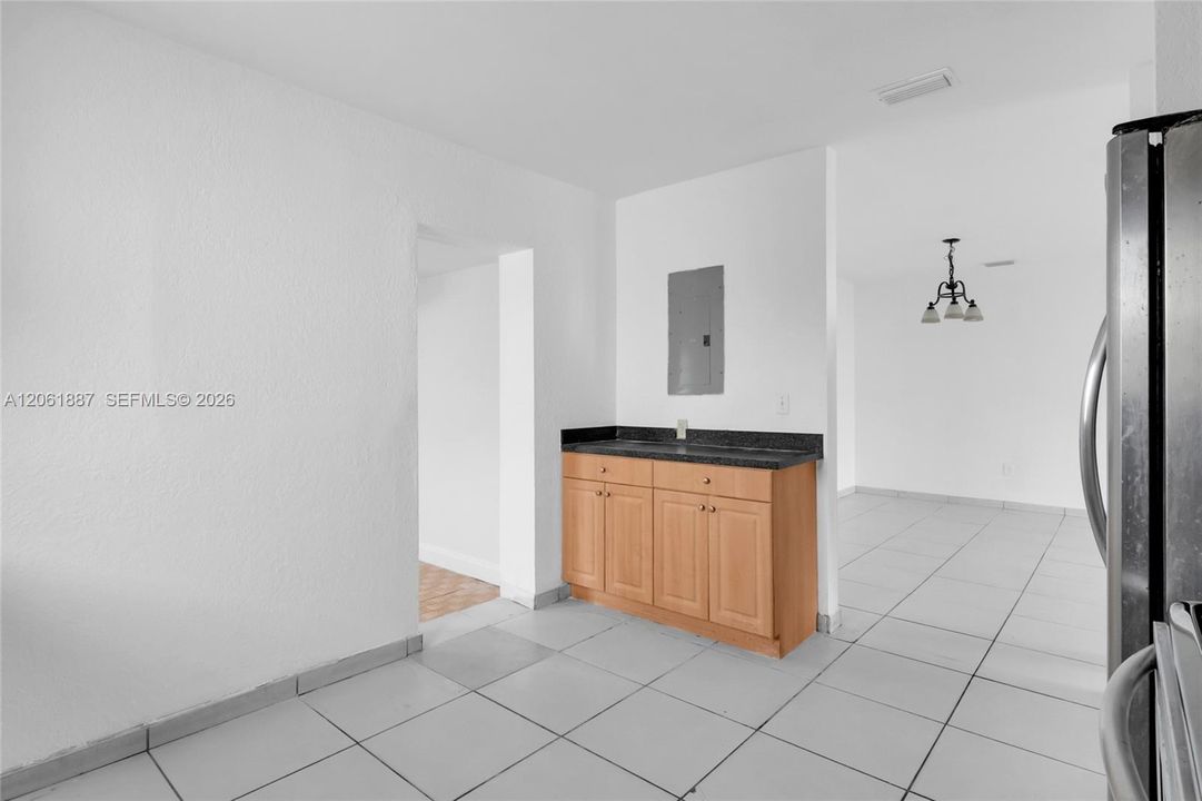 En Venta: $699,900 (4 camas, 3 baños, 1729 Pies cuadrados)