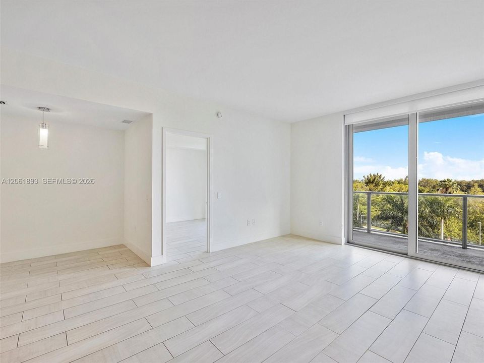 В аренду: $2,890 (2 спален, 2 ванн, 1026 Квадратных фут)