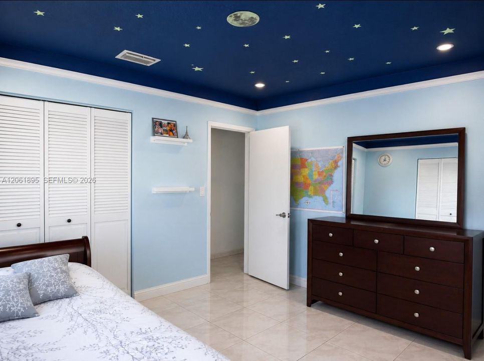 В аренду: $4,500 (3 спален, 2 ванн, 1771 Квадратных фут)