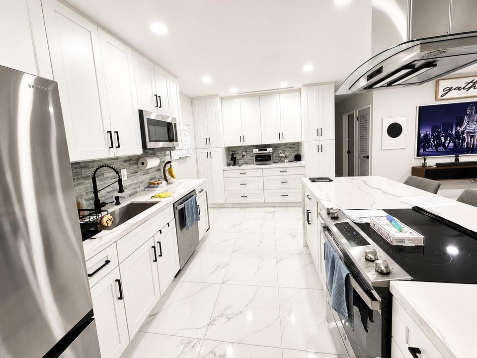KITCHEN 1