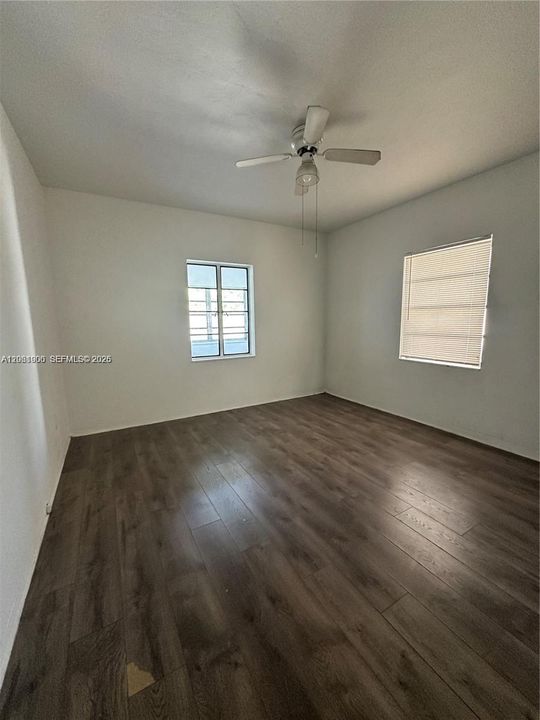 В аренду: $3,200 (3 спален, 1 ванн, 1200 Квадратных фут)