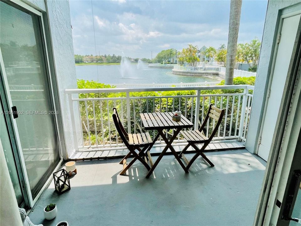 В аренду: $1,950 (1 спален, 1 ванн, 813 Квадратных фут)