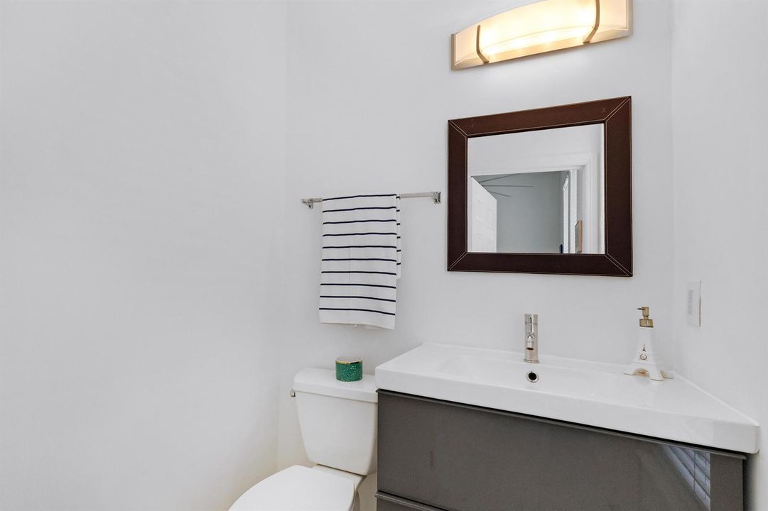 65_accutour_01 711-se-16th-ct -066