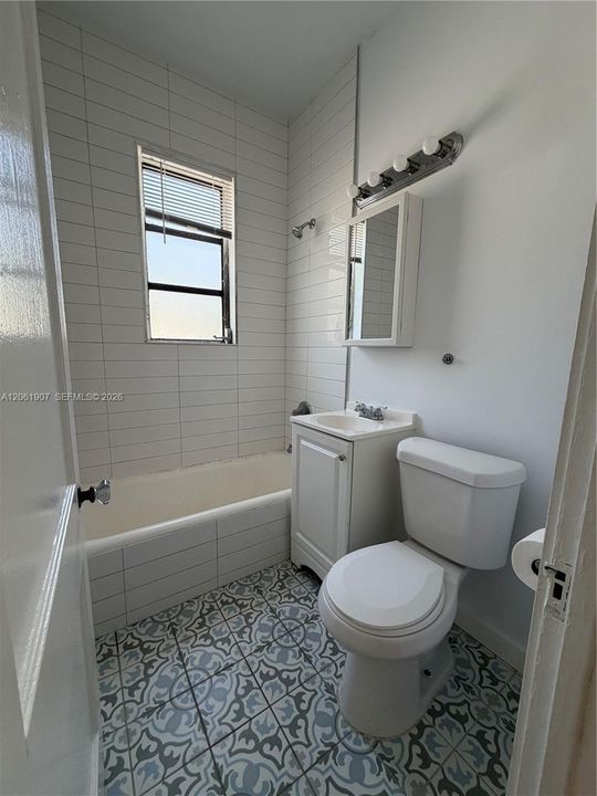 For Rent: $2,075 (1 beds, 1 baths, 5682 Square Feet)