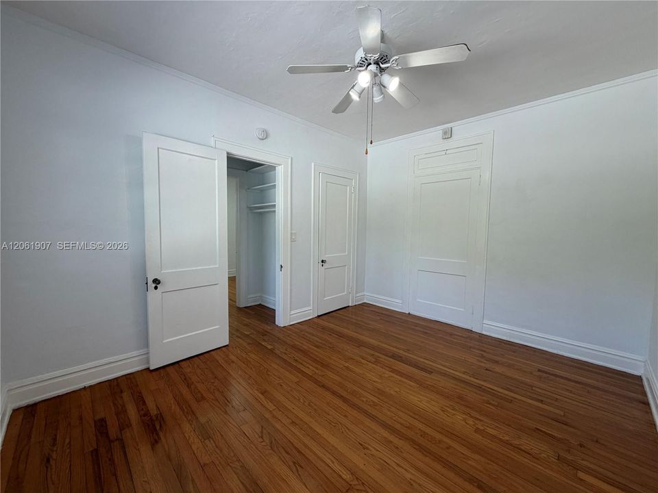 For Rent: $2,075 (1 beds, 1 baths, 5682 Square Feet)