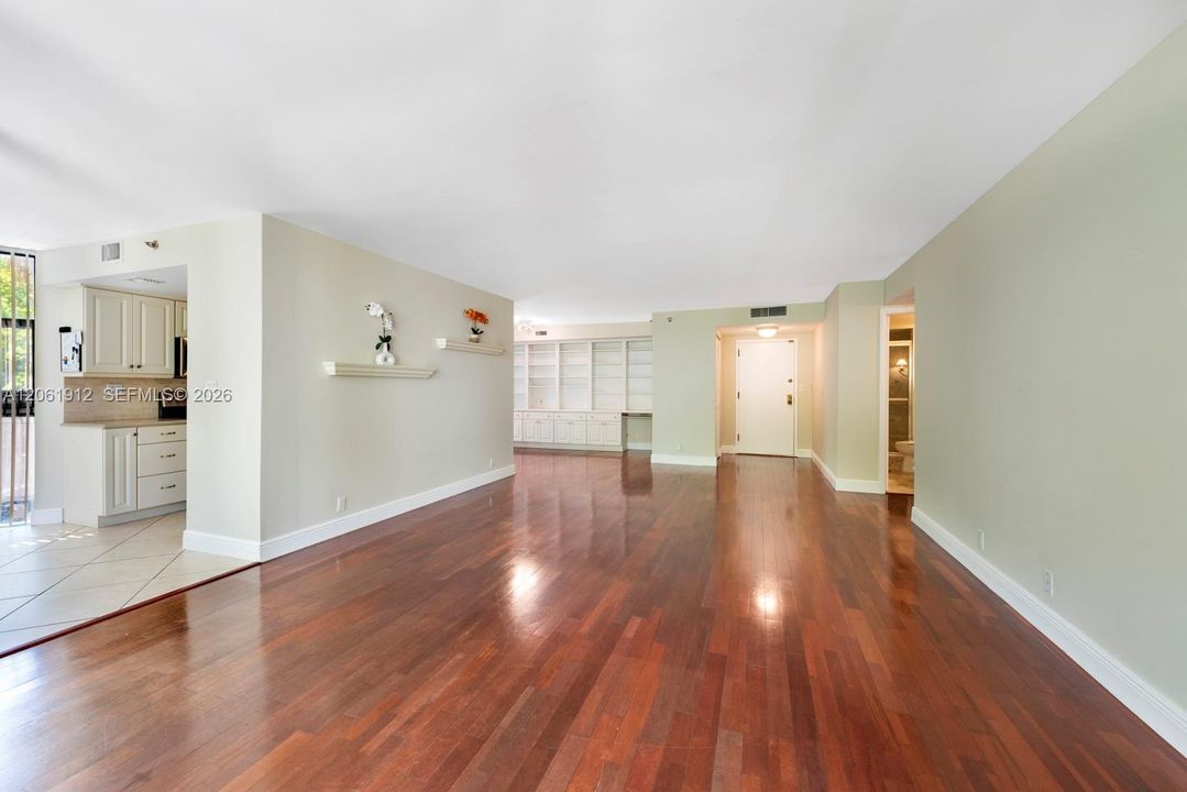 В аренду: $4,200 (2 спален, 2 ванн, 1538 Квадратных фут)