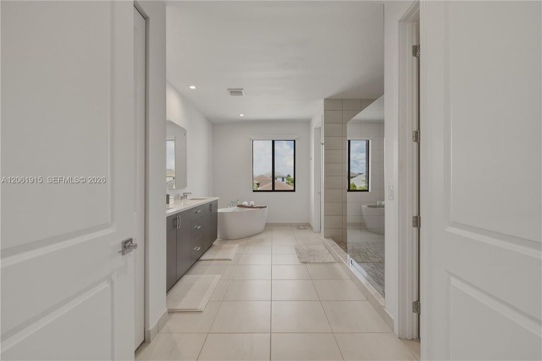 For Sale: $1,450,000 (4 beds, 4 baths, 4073 Square Feet)
