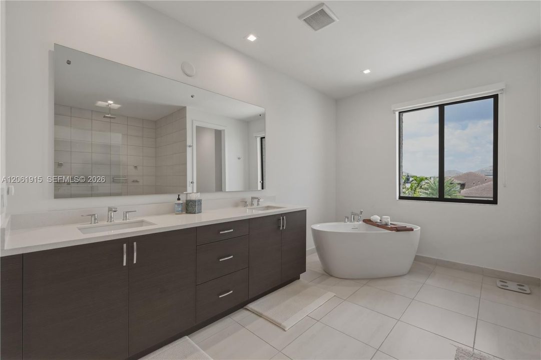 For Sale: $1,450,000 (4 beds, 4 baths, 4073 Square Feet)