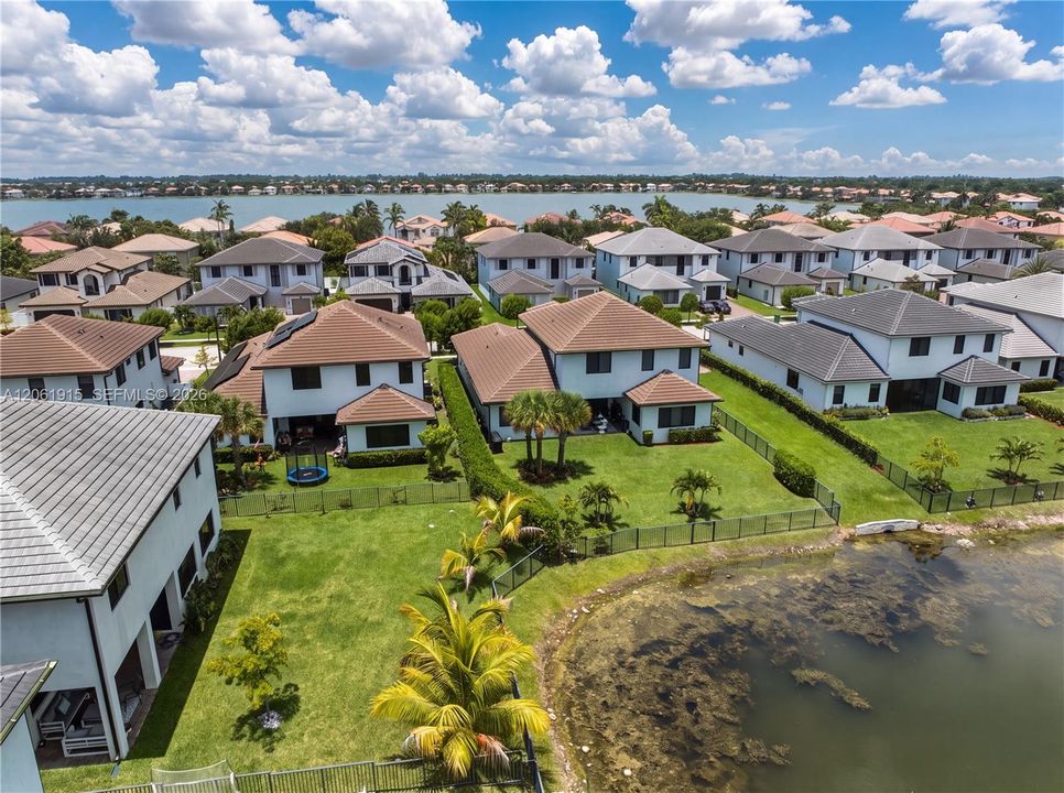 For Sale: $1,450,000 (4 beds, 4 baths, 4073 Square Feet)