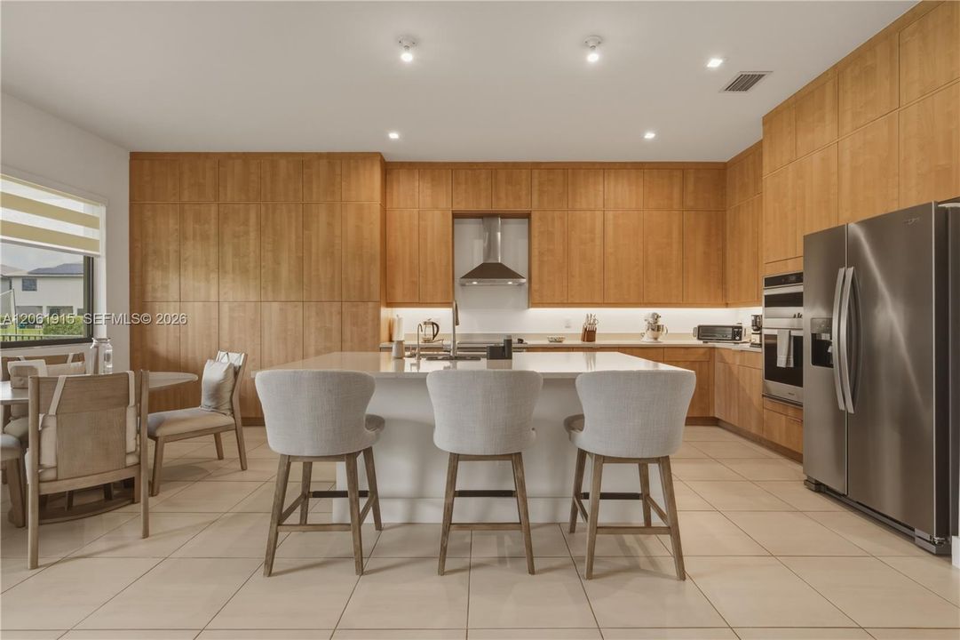 For Sale: $1,450,000 (4 beds, 4 baths, 4073 Square Feet)