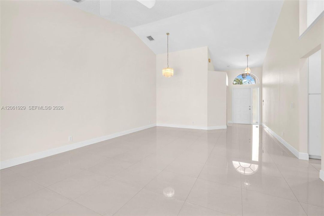 В аренду: $6,900 (4 спален, 2 ванн, 2194 Квадратных фут)