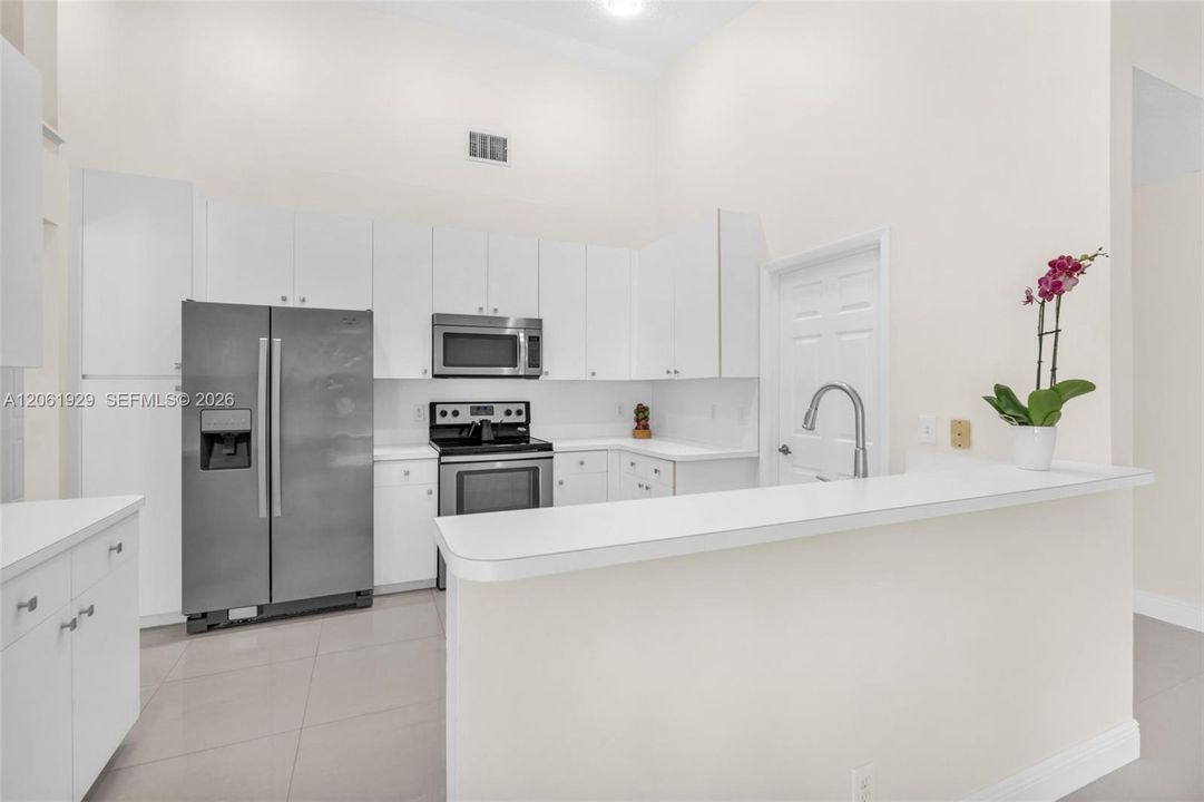 В аренду: $6,900 (4 спален, 2 ванн, 2194 Квадратных фут)