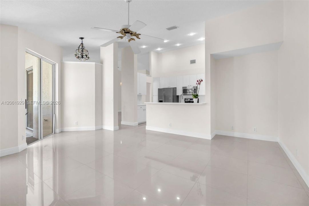 В аренду: $6,900 (4 спален, 2 ванн, 2194 Квадратных фут)