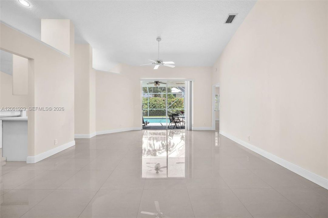 В аренду: $6,900 (4 спален, 2 ванн, 2194 Квадратных фут)