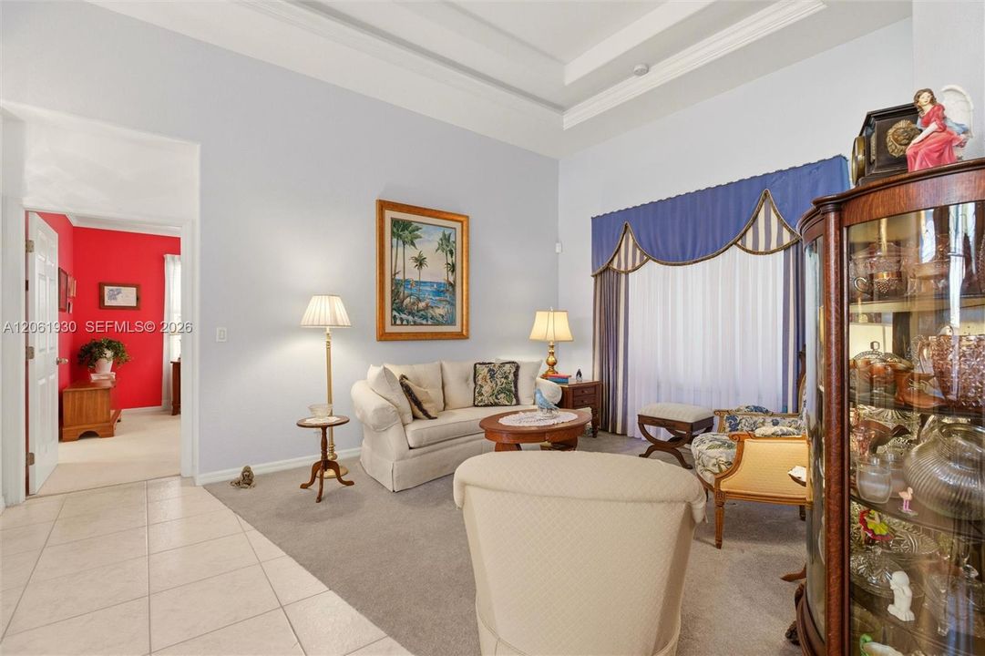 En Venta: $615,000 (4 camas, 2 baños, 2356 Pies cuadrados)