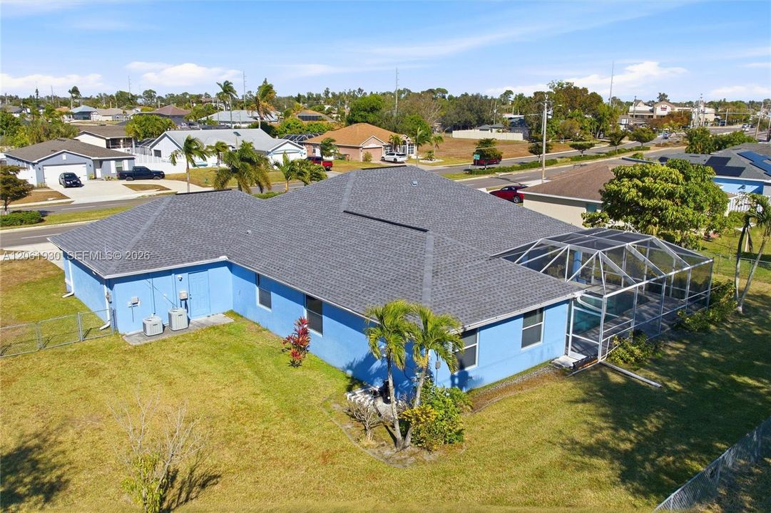 En Venta: $615,000 (4 camas, 2 baños, 2356 Pies cuadrados)
