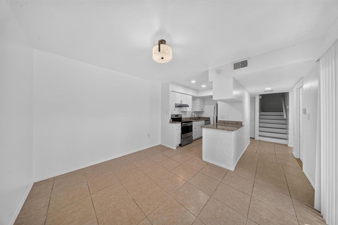 Dining/Kitchen