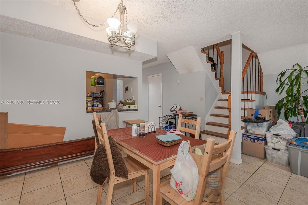 En Renta: $2,800 (3 camas, 2 baños, 1440 Pies cuadrados)